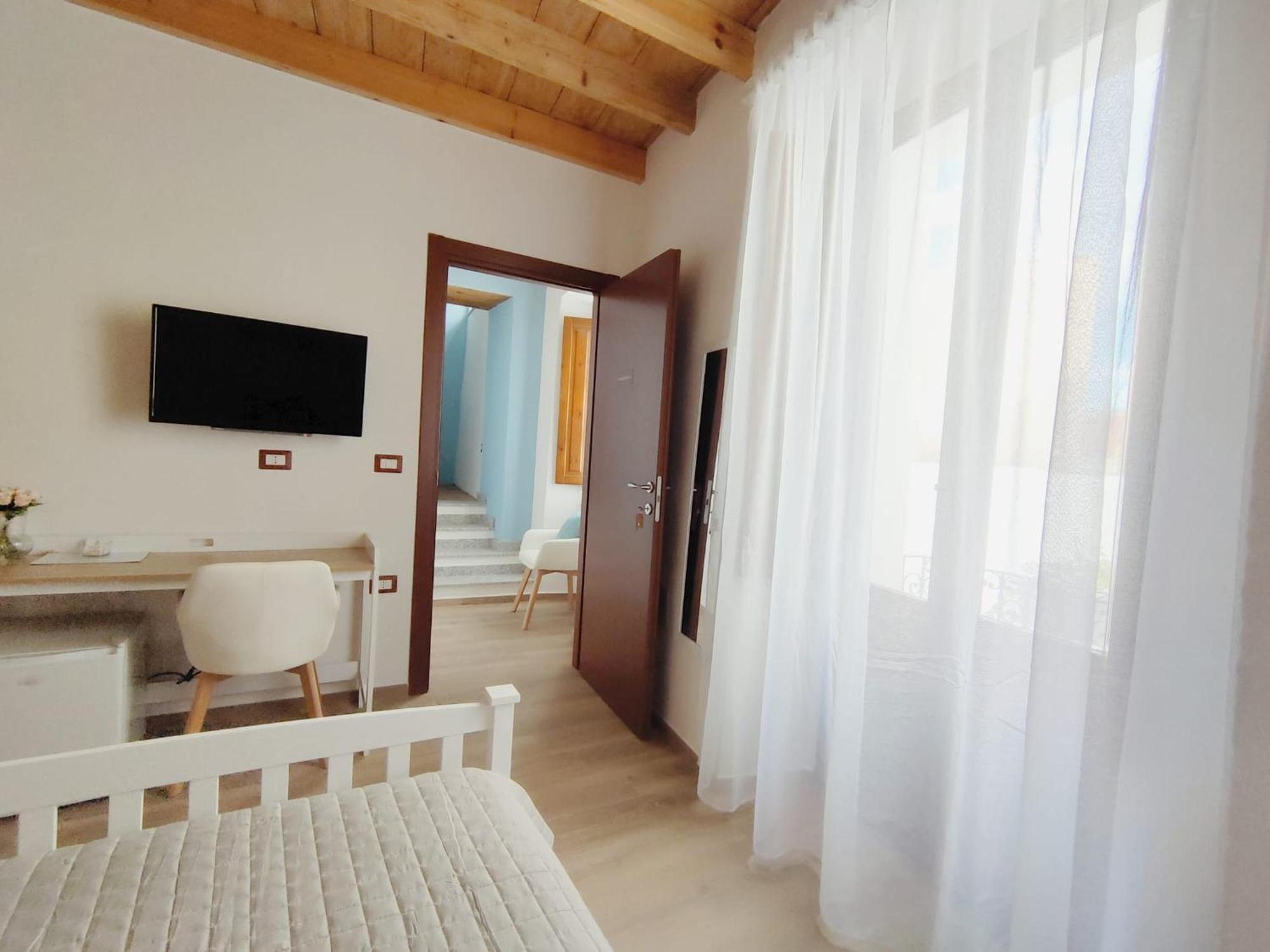 Donna Raffaela Bed & Breakfast Tertenia Exterior photo